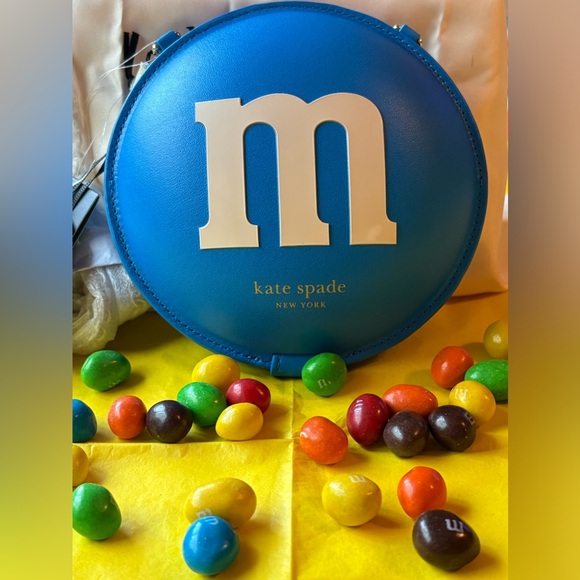M&M’S KATE SPADE NEW YORK CHAIN COIN PURSE - Picture 8 of 16